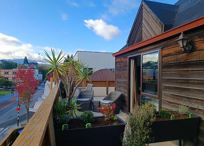 Adventure Queenstown Hostel